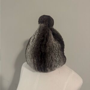 Universal Thread Gray Knit Fur Pom-Pom Beanie